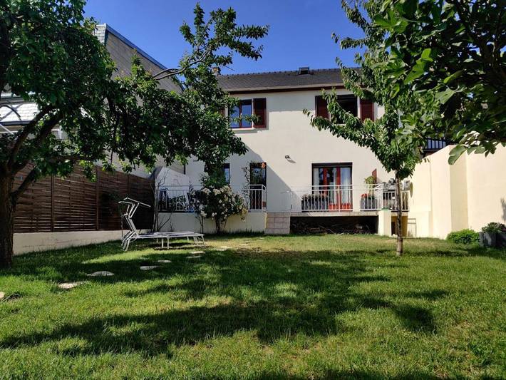 Appartement de vacances pour 12 personnes, avec Terrasse et Jardin à Gagny