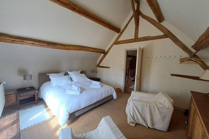 Location de vacances pour 12 personnes, avec jardin et balcon à Autheuil-Authouillet - 4