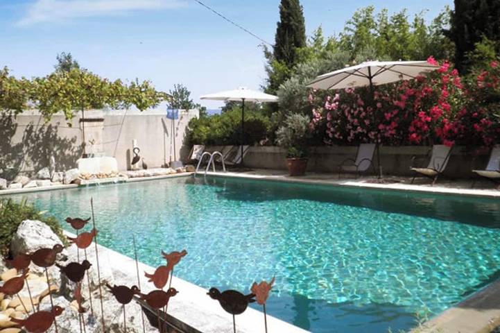 Appartement de vacances pour 4 personnes, avec jardin et piscine
