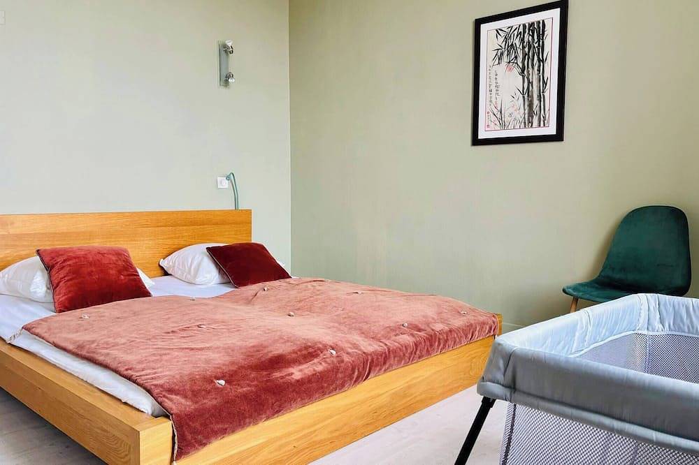 L'Armada, proche gare et centre, in La Rochelle, La Rochelle region