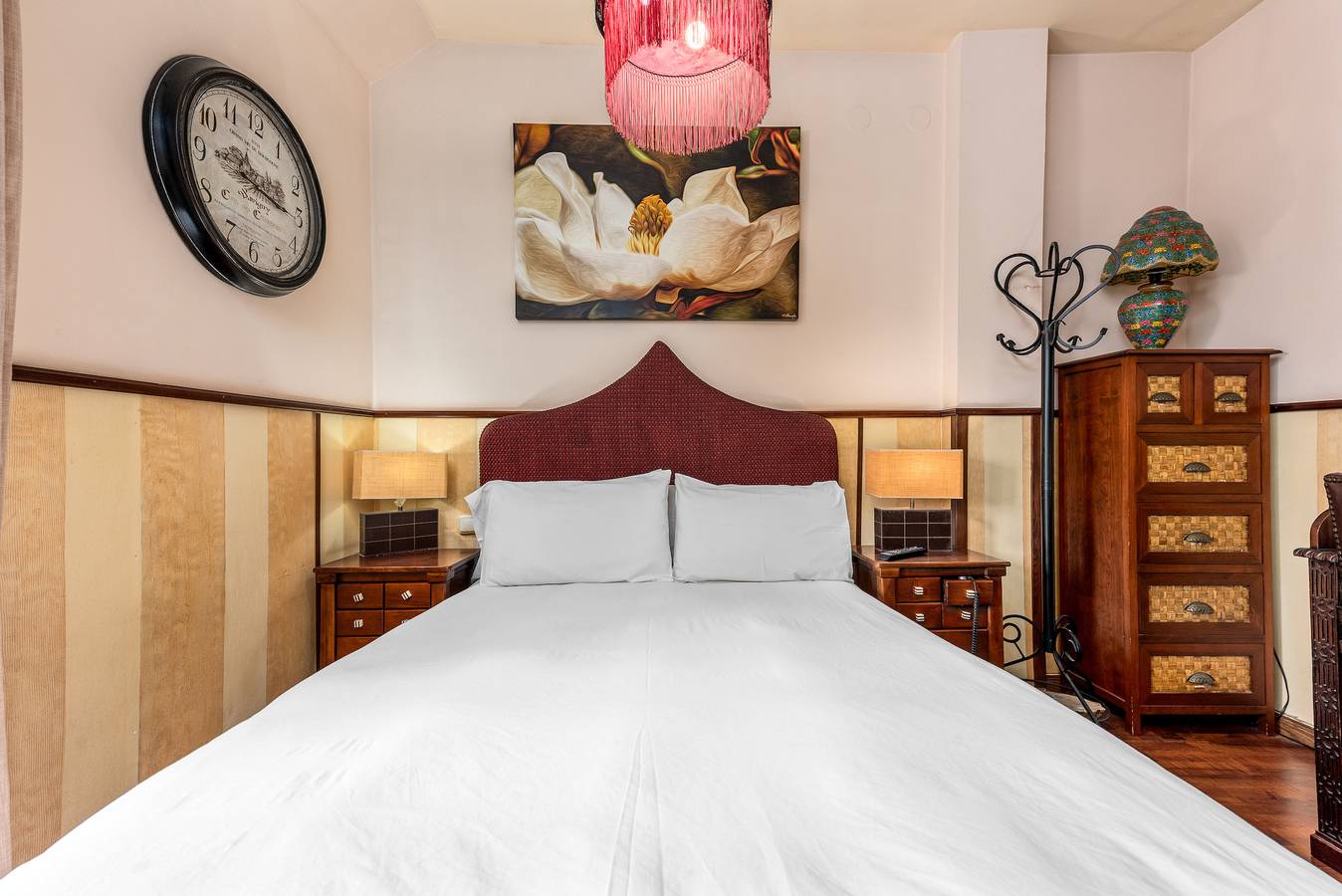 Apartamento entero, Apartamento 'Atico 3 Dormitorios Ron Manuel' con vistas al mar, Wi-Fi y aire acondicionado in Marbella Centro, Marbella