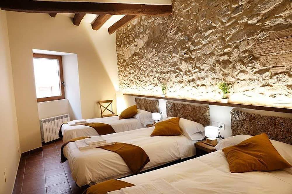 Great spacious and charming rural house in Alforja, Baix Camp