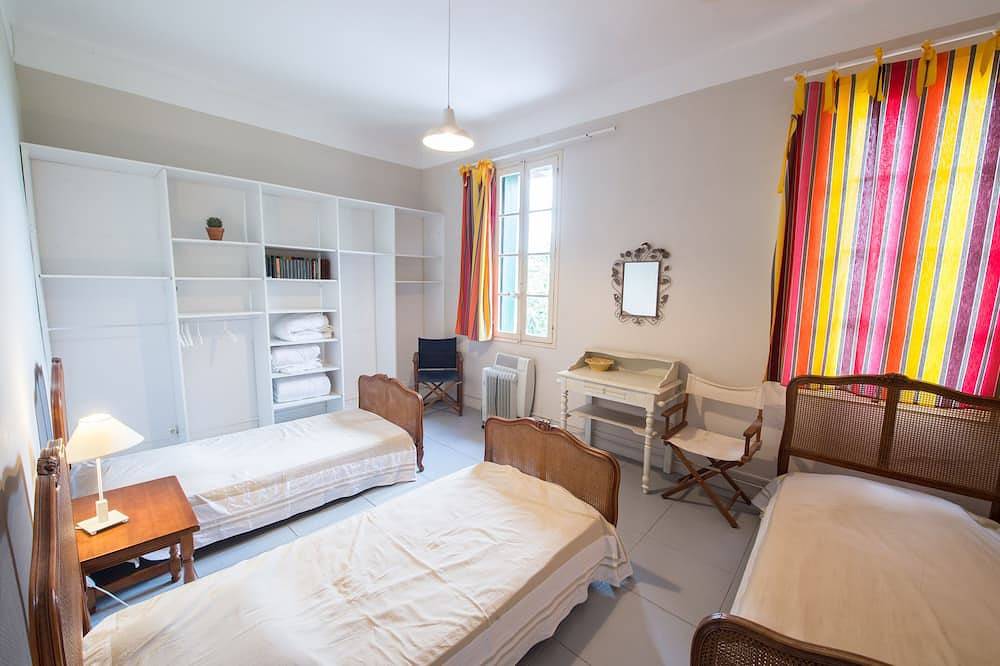 House Campaign With Above Ground Pool And Close To The Sea Pezenas in Pézenas, Mediterranean Coast (France)