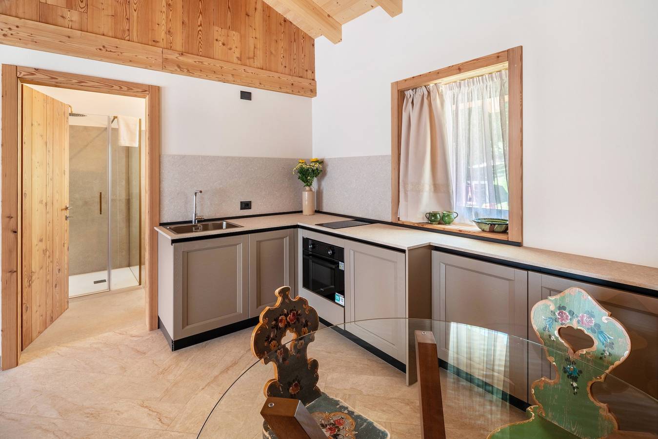 Appartamento intero, Appartamento 'Noah Suites Panna' con vista montagna, giardino in comune e Wi-Fi in Vigo di Fassa, San Giovanni di Fassa