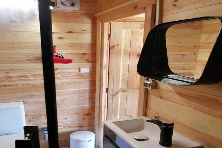 Lodge Domaine de kerolivier a bubble of tranquility with every comfort in Plogonnec, Région de Quimper