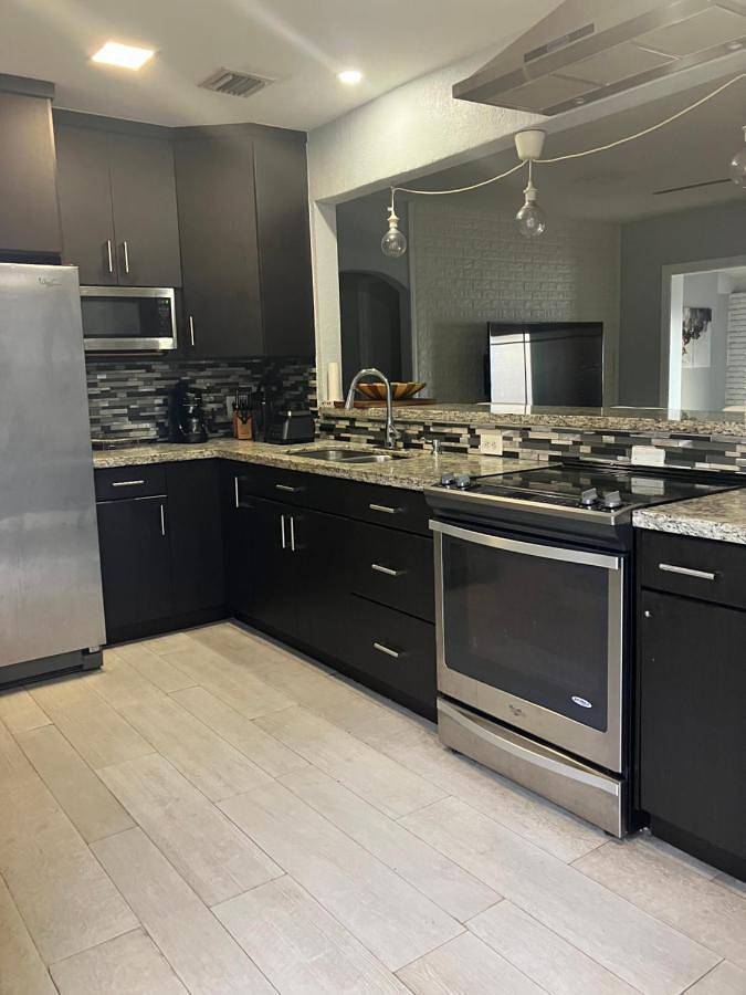 Camping voor 6 personen, with uitzicht and terras as well as tuin in Florida