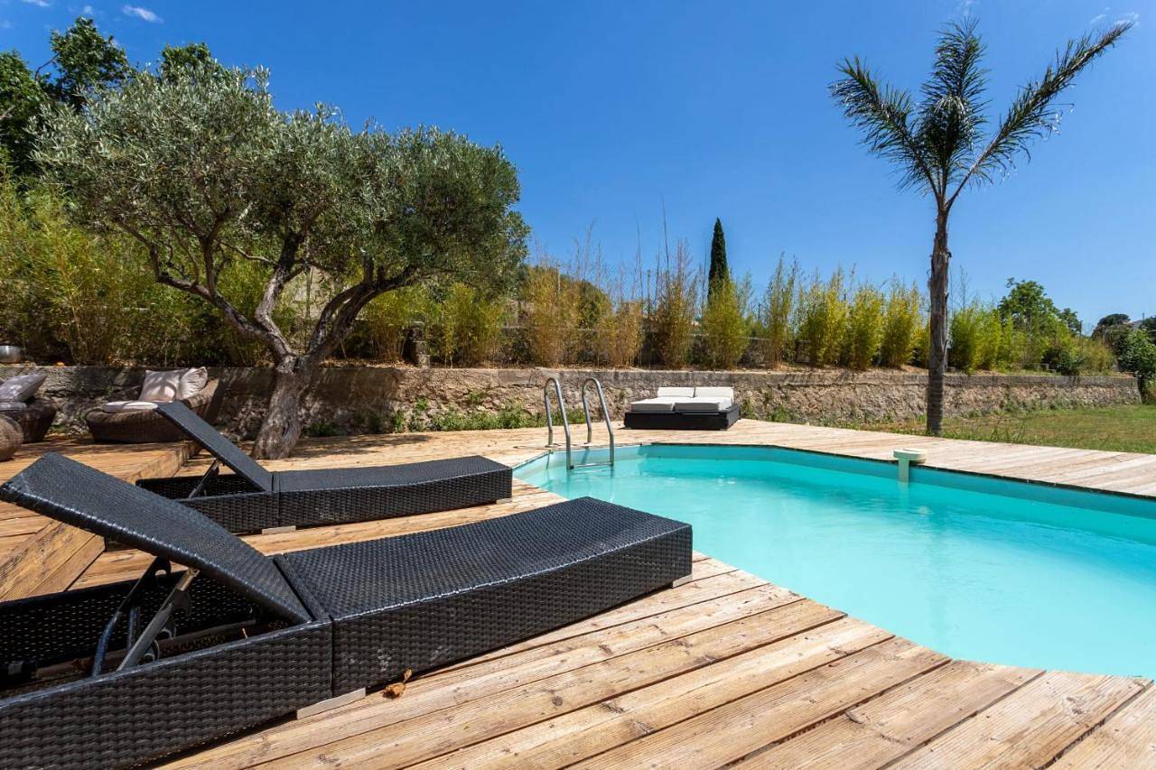 "Le Cabanon" Piscine et jardin sans vis à vis à 15 min des plages, parking in Ollioules, Côte méditerranéenne (France)