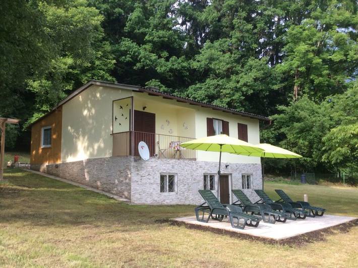 Bungalow für 4 Personen, mit Balkon und Terrasse sowie Garten und Seeblick am Ossiacher See
