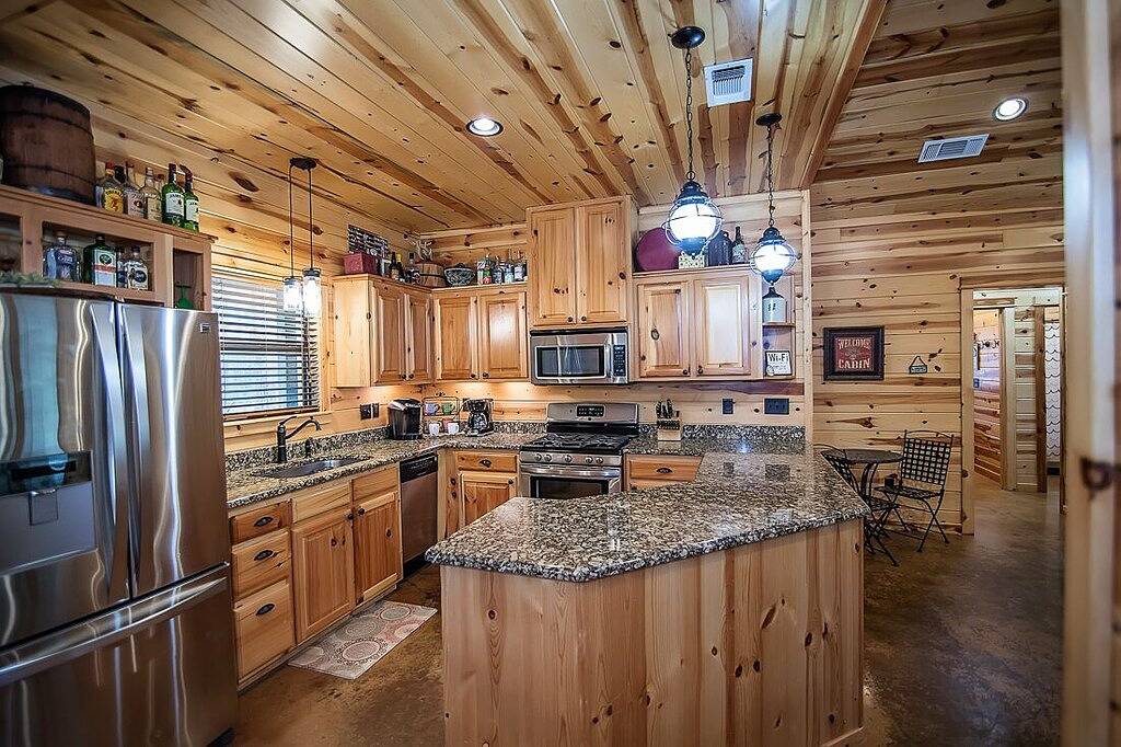 Glamping for 4 Guests in Broken Bow Lake, Oklahoma