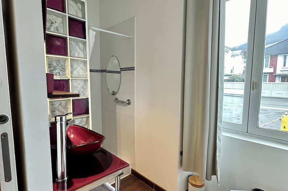 Entire apartment, Renovated apartment in spa area in Argelès-Gazost, French Pyrenees