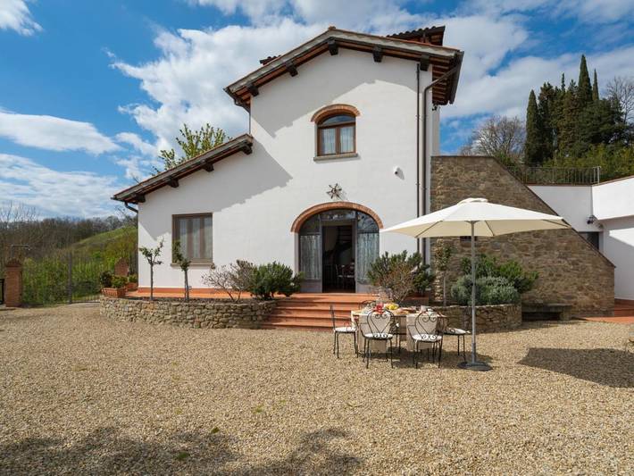 Casa vacanza per 6 persone, con terrazza e giardino nonché piscina in Terranuova Bracciolini