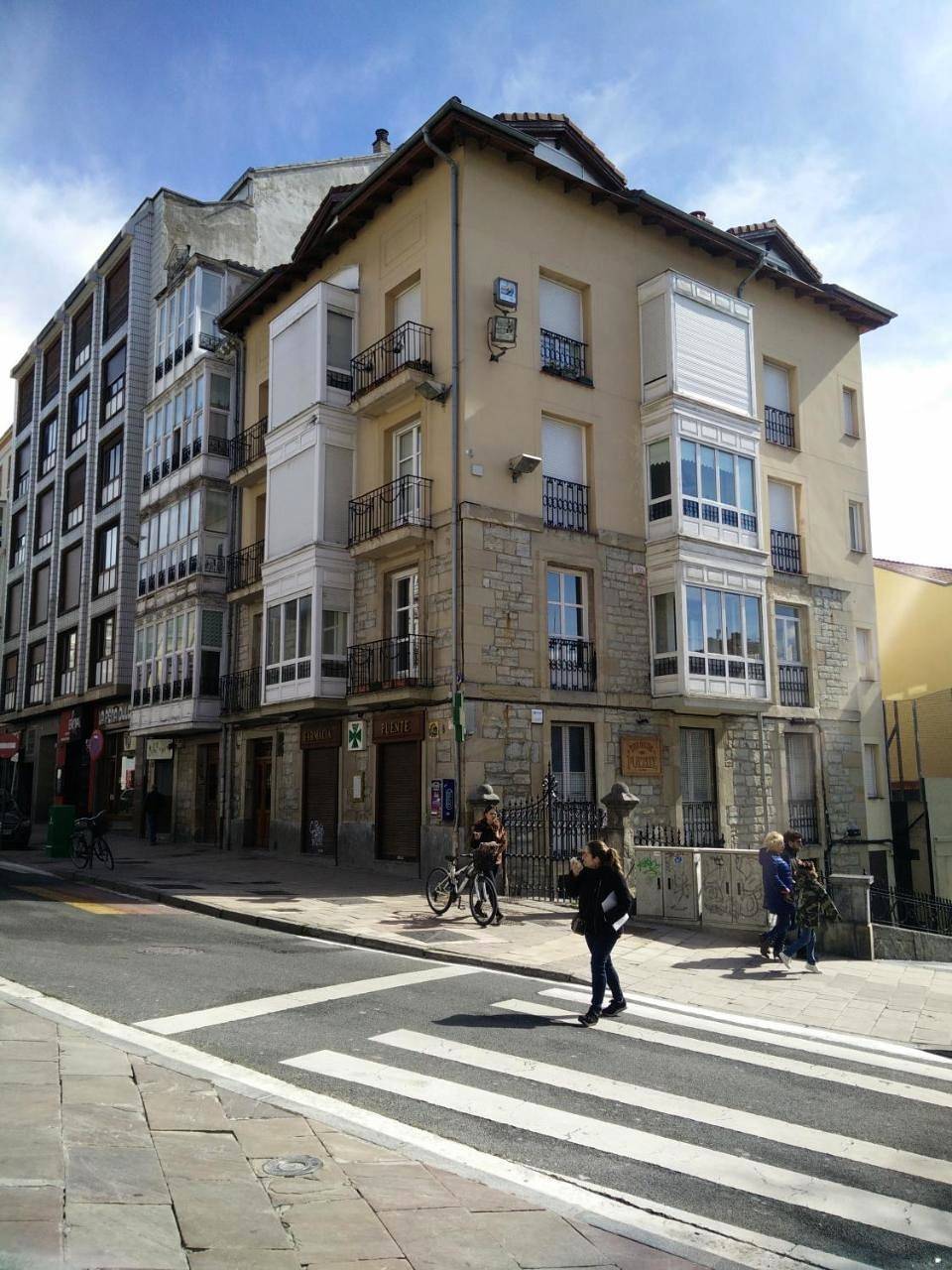 Hostal del Arquitecto in Vitoria-Gasteiz, Cordillera Cantábrica