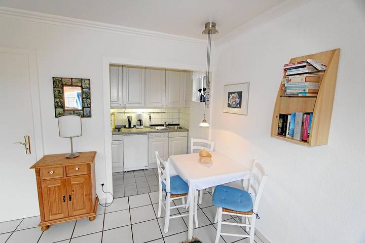 Ganze Wohnung, Erholen Sie sich in dieser gemütlichen Erdgeschosswohnung in direkter Strandlage in Wenningstedt, Sylt