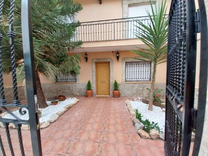 Casa rural para 3 personas, con terraza y vistas en Comunidad Valenciana