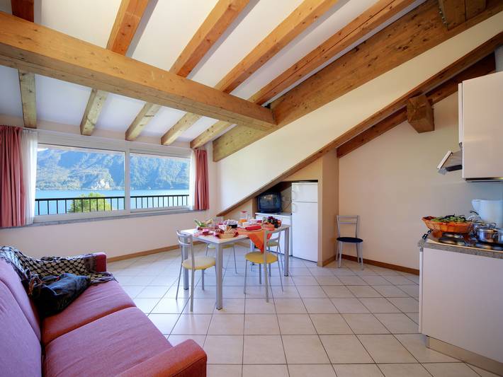 Ferienwohnung für 4 Personen, mit Garten und Pool in Comune di Verbania - 2