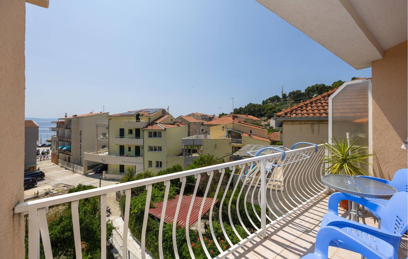 Entire holiday apartment, Holiday apartment for 4 people with terrace in Podgora, Makarska Riviera