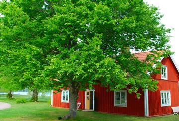Ferienhaus für 6 Personen, mit Garten und Seeblick in Östergötland