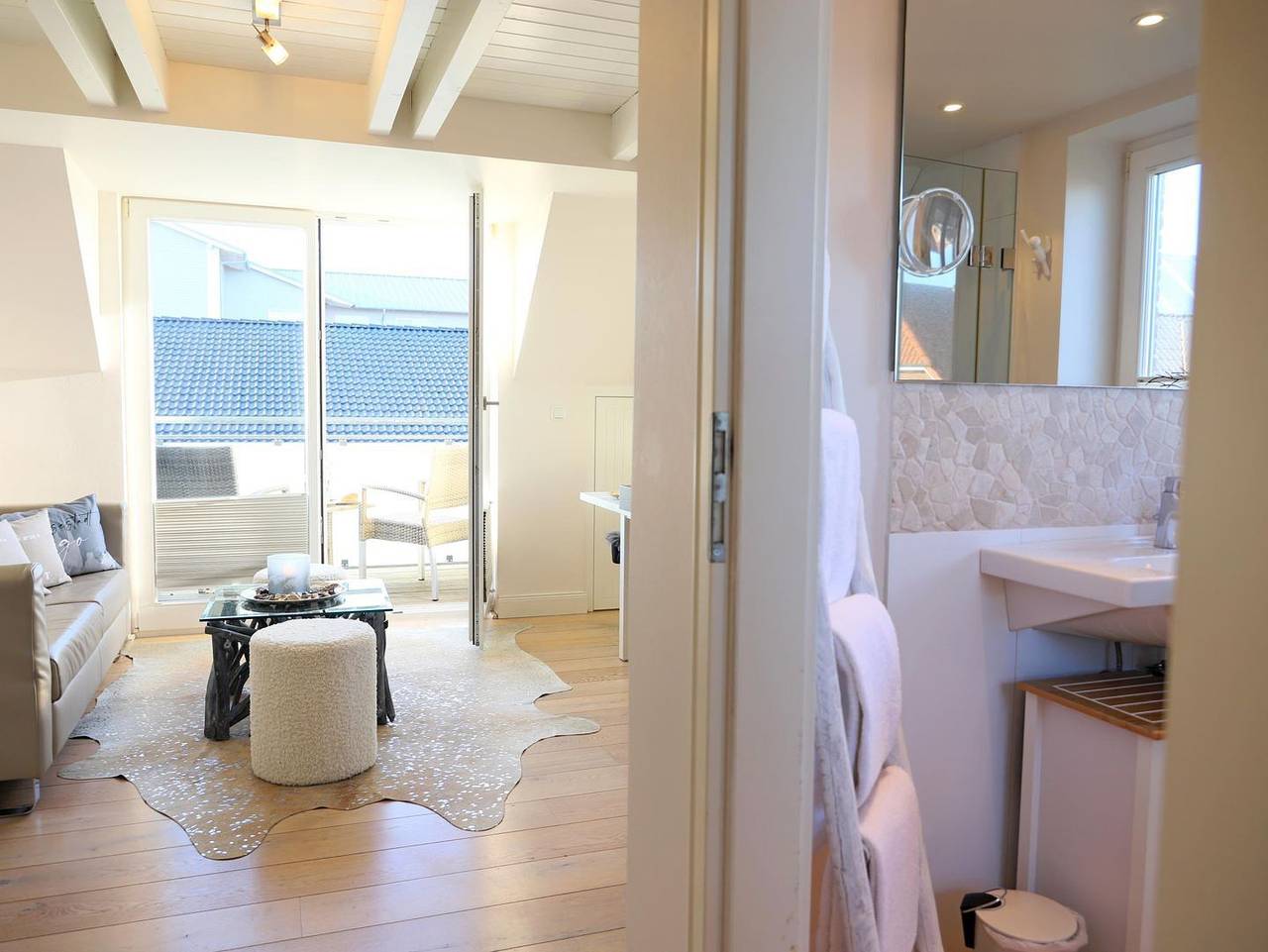 Ganze Wohnung, Exklusive Ferienwohnung in List – Meerblick, Süd-Balkon, zentral gelegen in List (Sylt), Sylt