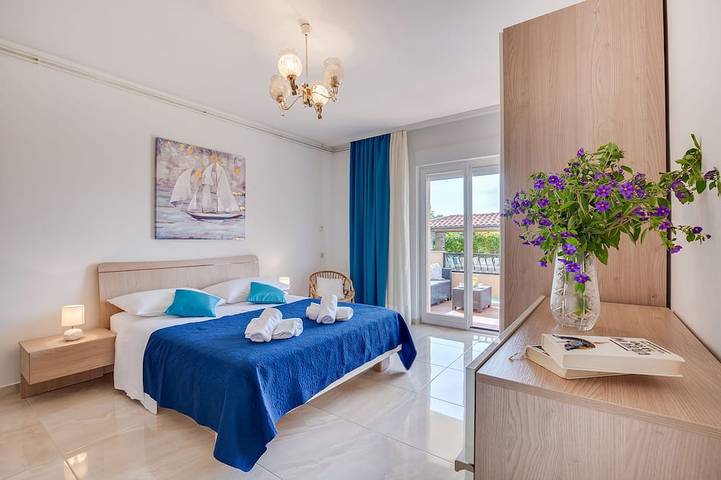 Ferienwohnung für 3 Personen, mit Balkon und Pool sowie Garten in Rab Stadt - 3