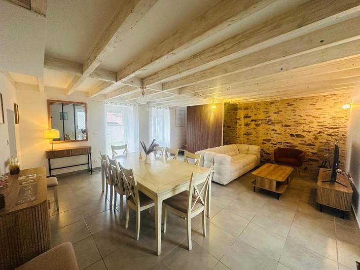 Location de vacances pour 7 personnes, avec terrasse et jardin à Mouilleron-le-Captif - 3