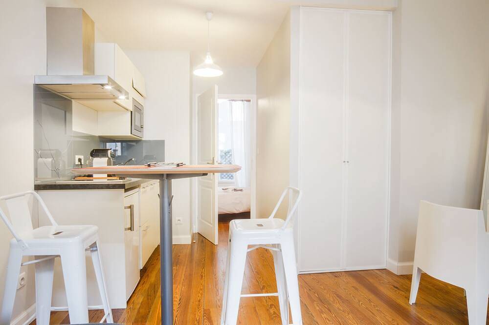 Appartement entier, Suberbe T2 climatisé dans une toulousaine, jardinet, terrasse, parking,Wifi... in Toulouse, Toulouse et ses environs