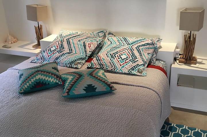 Appartement entier, Exceptionnel Cote D Azur sur la Plage Luxueux 2 pièces en rdj accès direct mer in Saint-Laurent-du-Var, Côte méditerranéenne (France)
