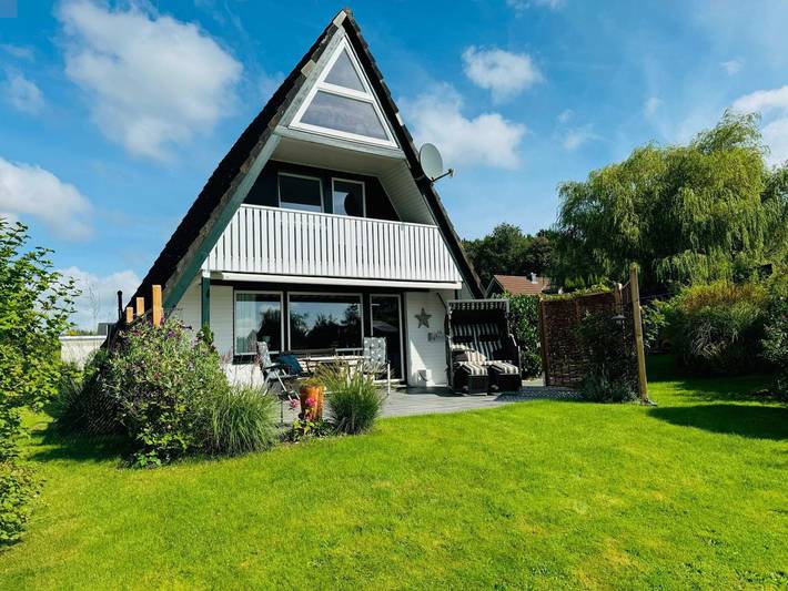 Ferienhaus für 4 Personen, mit Balkon und Terrasse sowie Garten in Rückeberg