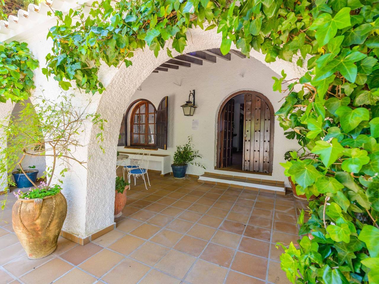 Privates Schwimmbad mit Grill und Feuerstelle in Alcaucín, Provincia de Málaga