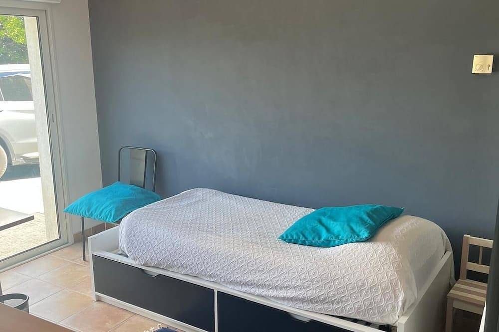 Family home between the sea and the Cevennes in Calvisson, Region de Nimes