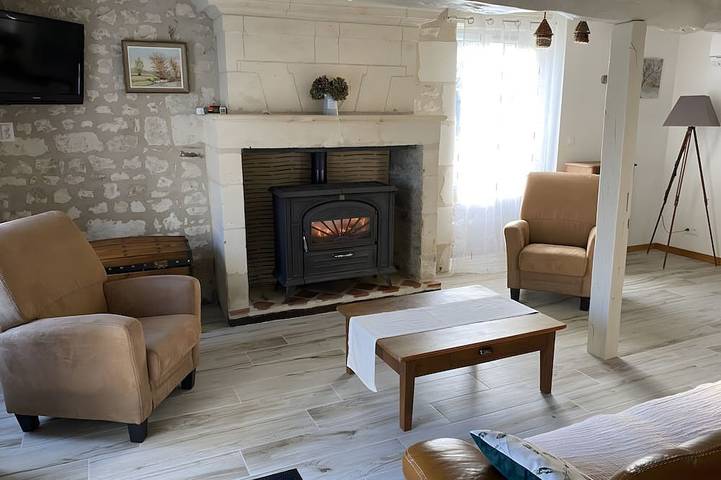 Location de vacances pour 4 personnes, avec jardin et terrasse à La Celle-Saint-Avant