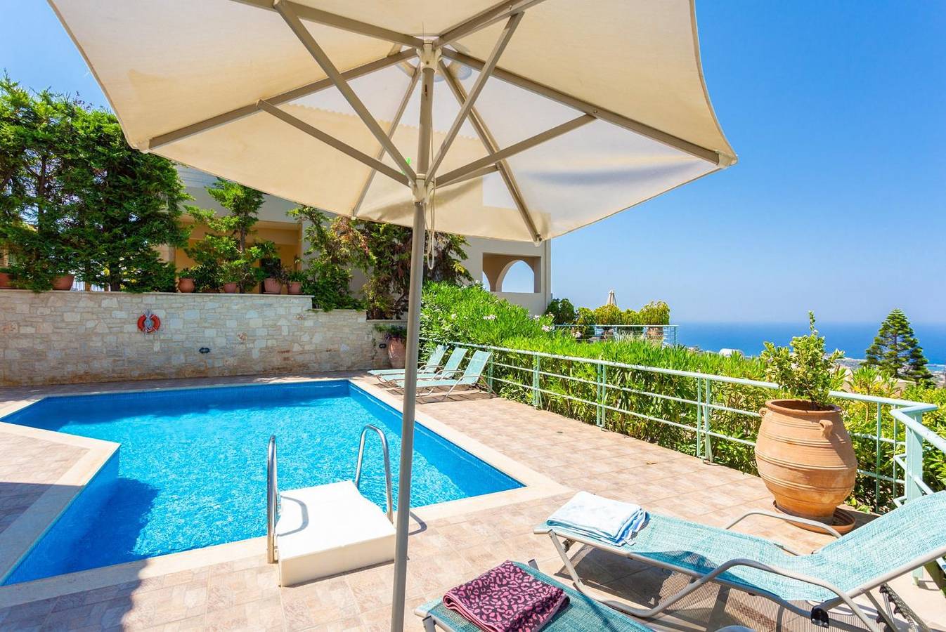 Villa für 9 Personen mit Terrasse in Rethymno und Umgebung