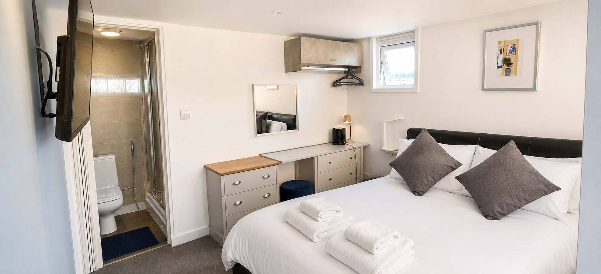 Entire apartment, Modern Windsor Studio Near Windsor Racecourse in Windsor, Berkshire