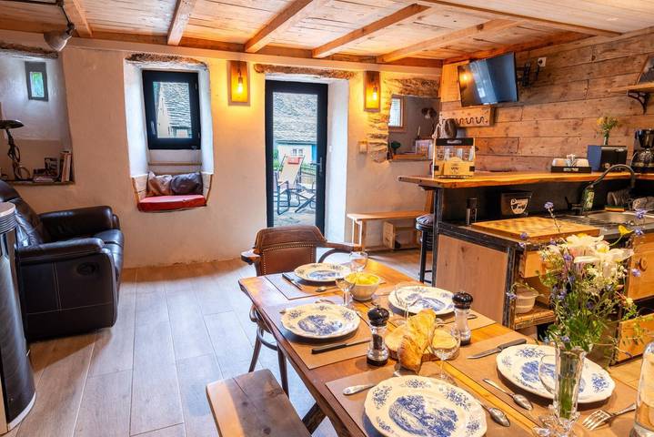 Gîte pour 5 personnes, avec Terrasse ainsi que Jardin et Vue dans Pic de Finiels - 3
