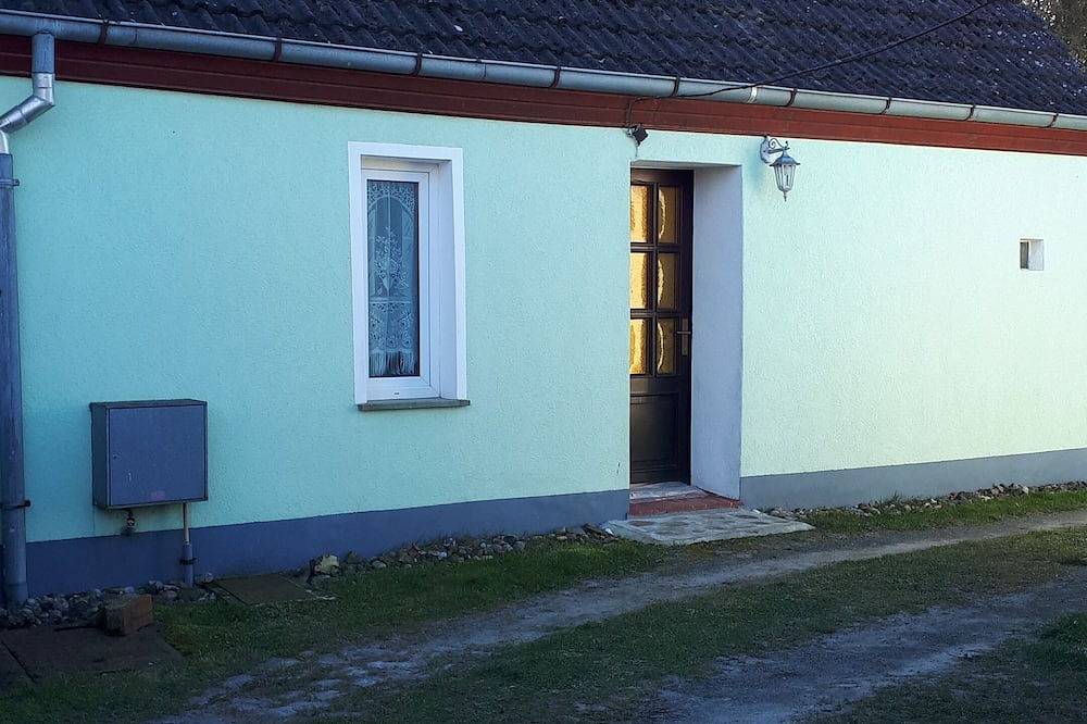 Ganze Wohnung, Ferienzimmer - Haus Ebel/Alte Schule in Putgarten, Rügen