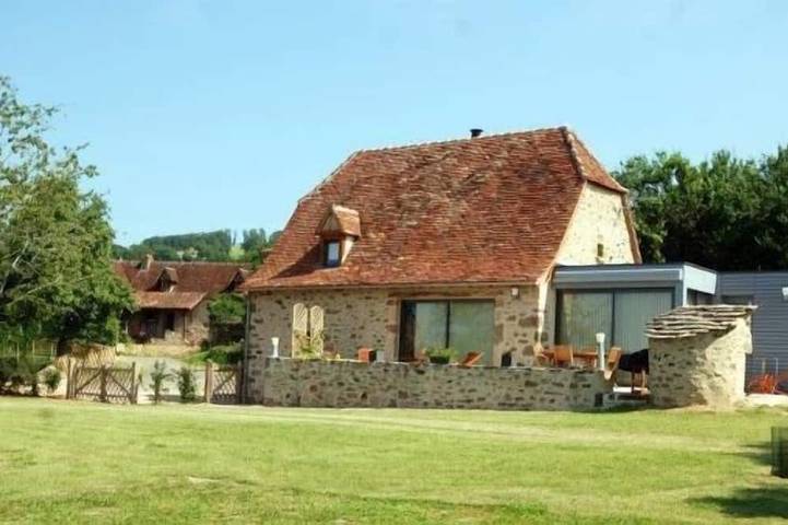 Gîte pour 6 personnes, avec jardin et terrasse à Le Bouyssou