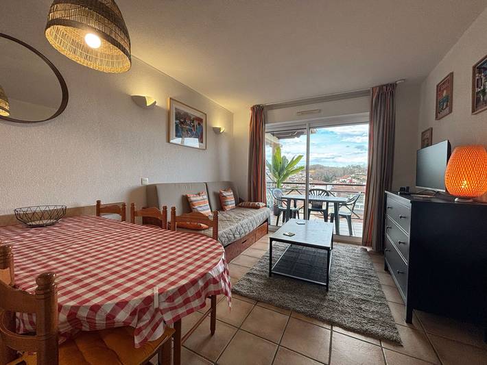 Appartement de vacances pour 6 personnes, avec piscine et terrasse