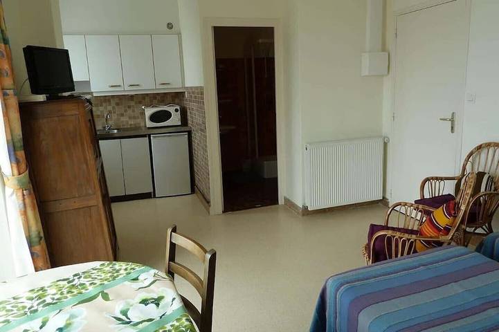 Gîte pour 3 personnes à Plonévez-Porzay - 4