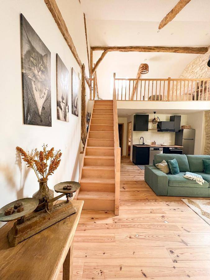 Gîte pour 4 personnes, avec jardin à Biran