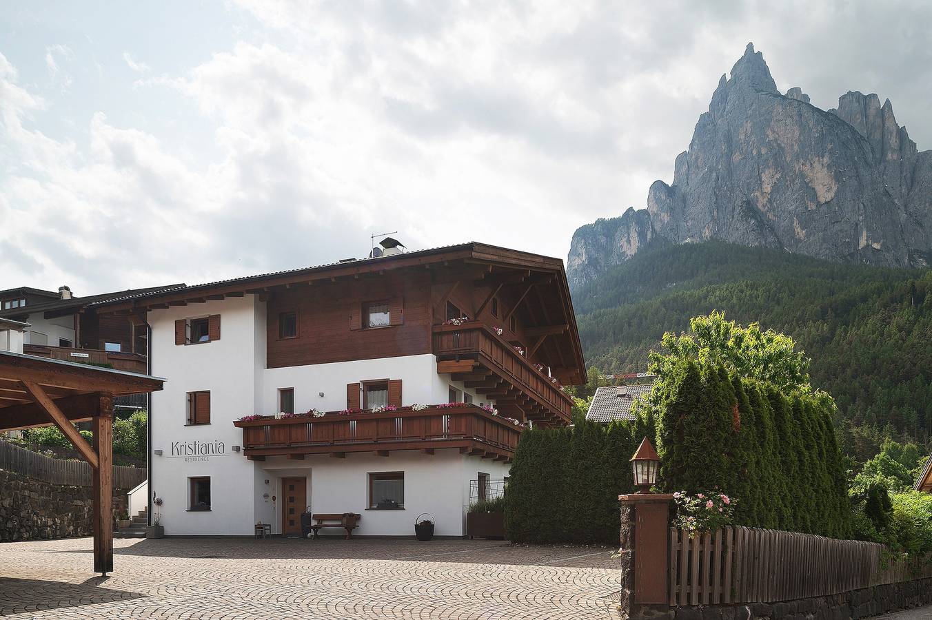 Entire apartment, Apartment 'Kristiania Type B' with Mountain View, Balcony and Wi-Fi in Seis am Schlern, Kastelruth