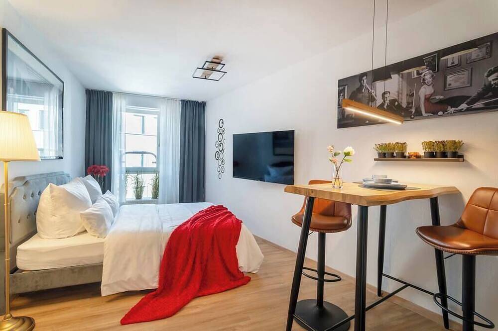 Ganze Wohnung, Premium Apartment inspiriert von Marilyn Monroe in Mitte Bremen, Bremen