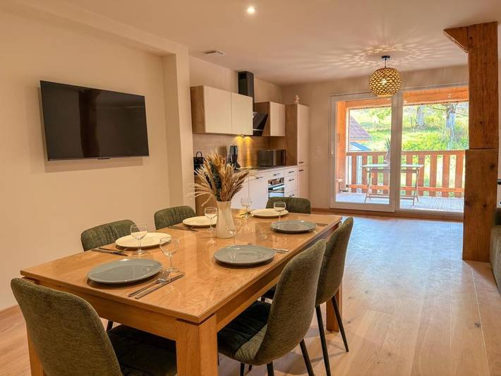 Gîte pour 6 personnes, avec Balcon et Terrasse à Les Grangettes