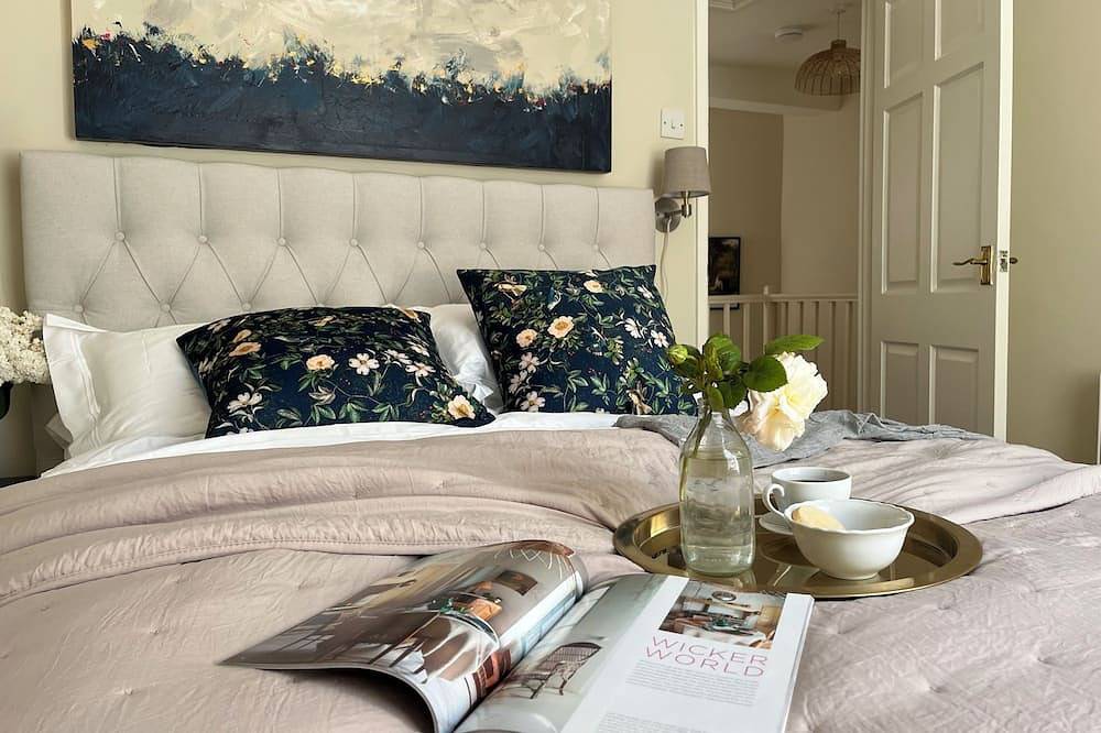 Cosy Georgian cottage, very central, newly renovated, with a courtyard, sleeps 3 in Bath, Bath et Nord-Est Somerset