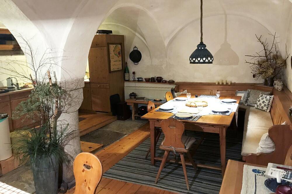 Historisches Bauernhaus in ländlichen Dorf in nordbayerischen Landschaft in Wunsiedel, Oberfranken
