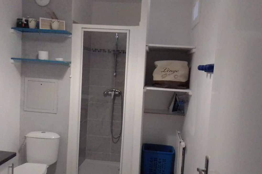 Entire apartment, Dormiedodo in Maurepas, Yvelines