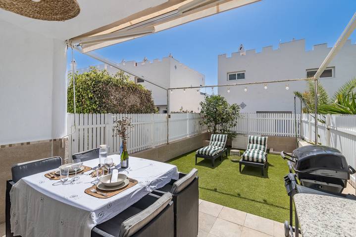 Apartamento entero, Home2Book Pool & Terrace Comfort in Maspalomas in Maspalomas, San Bartolomé de Tirajana