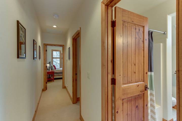 Vacation house for 8 people, with hot tub and pool as well as terrace in Oregon