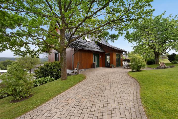 Luxus-Ferienhaus für 7 Personen, mit Garten