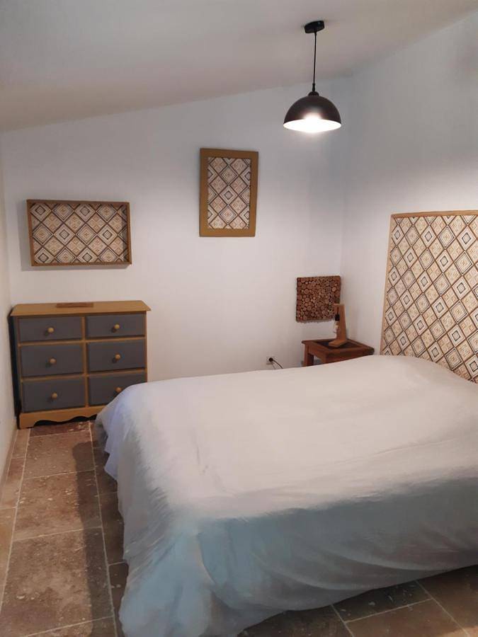 Appartement entier, One-Bedroom Apartment in Saint-Jean-du-Gard, Parc national des Cévennes