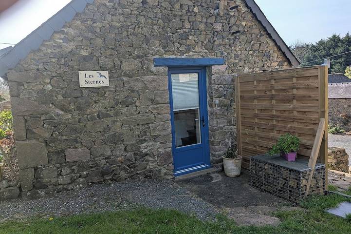 Location de vacances pour 3 personnes, avec jardin et terrasse, animaux acceptés à Pludual