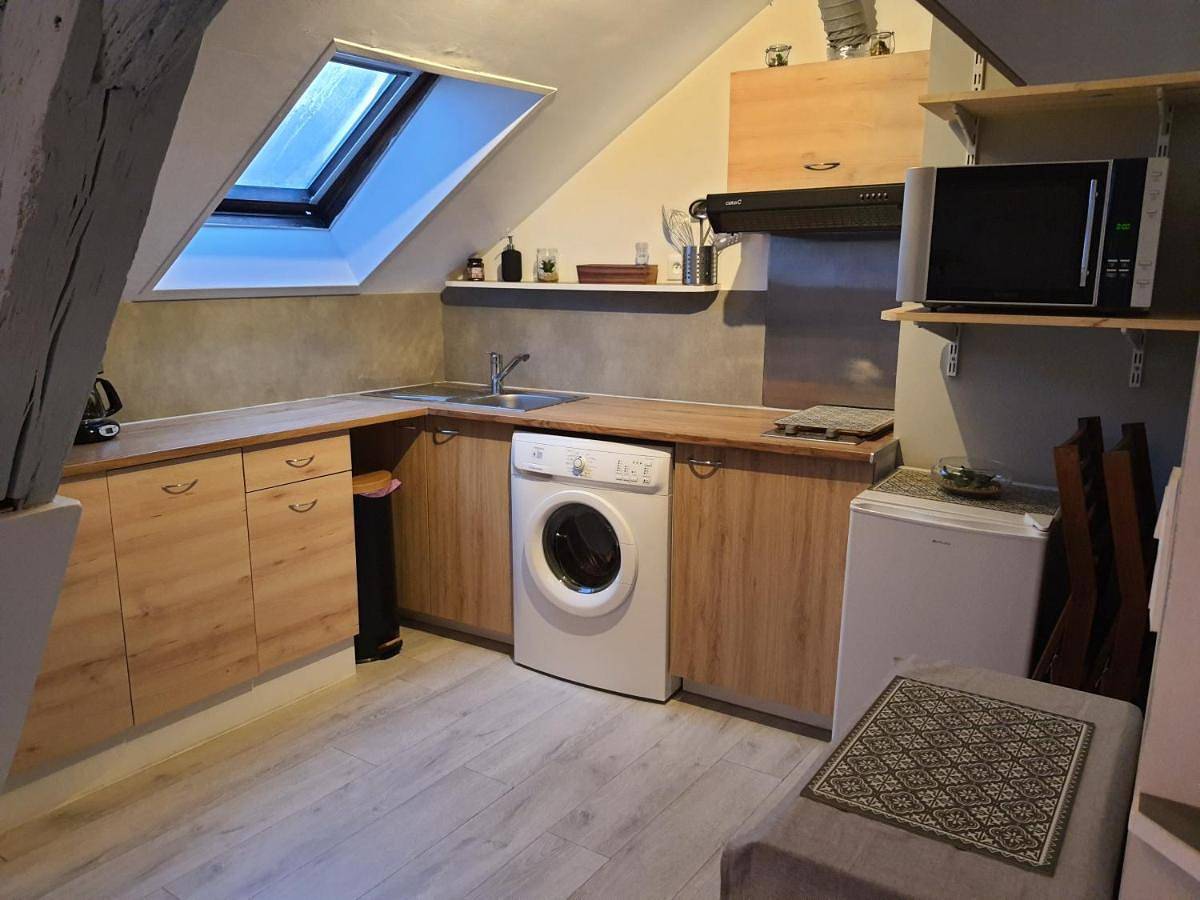 Appartement entier, One-Bedroom Apartment in Provins, Seine-et-Marne